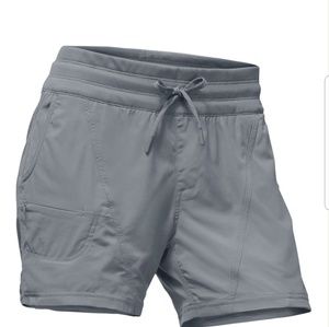 NWT The North Face Aphrodite 2.0 Shorts